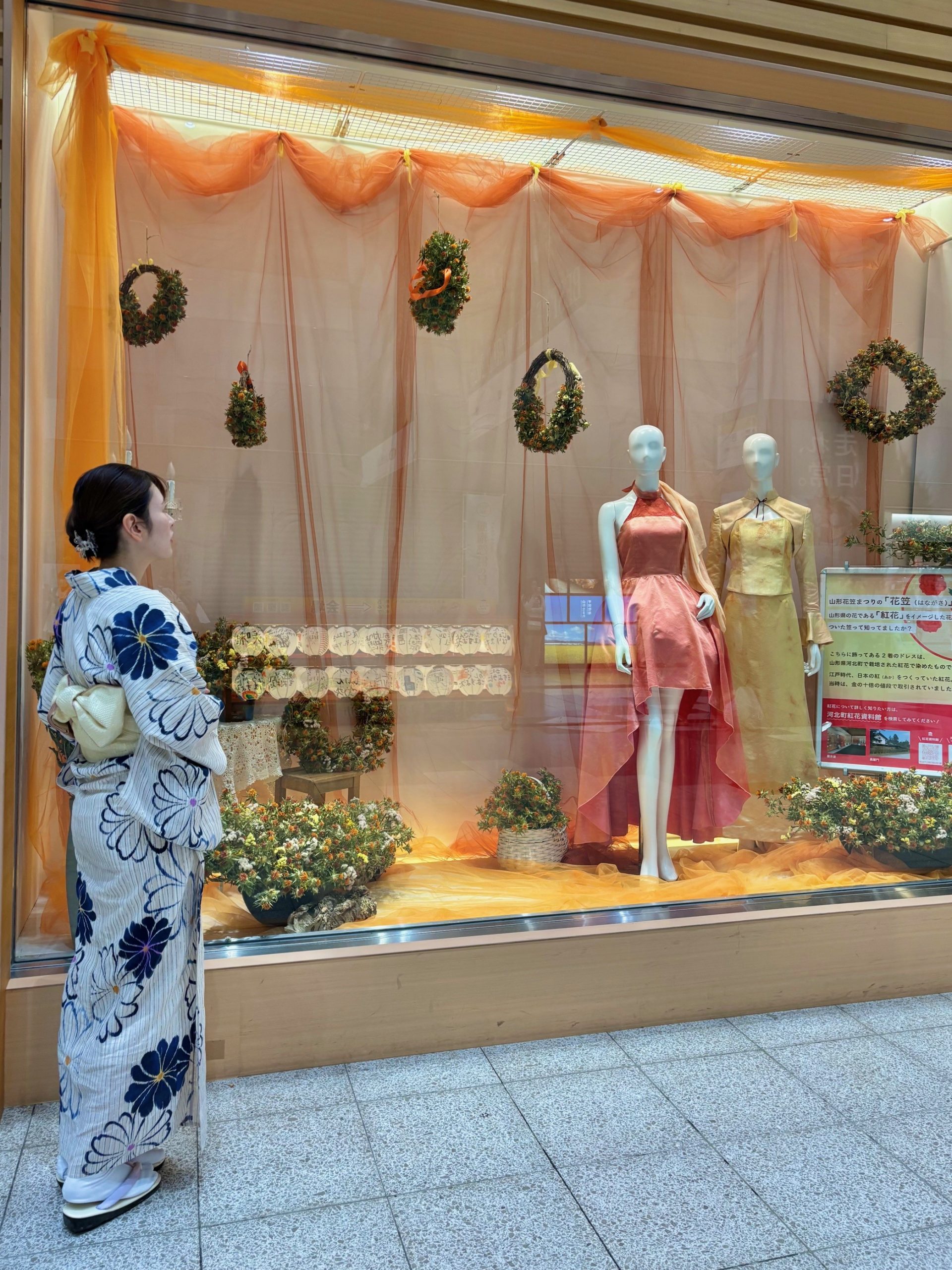 エスパル山形店様 ショーウィンドウ装飾
